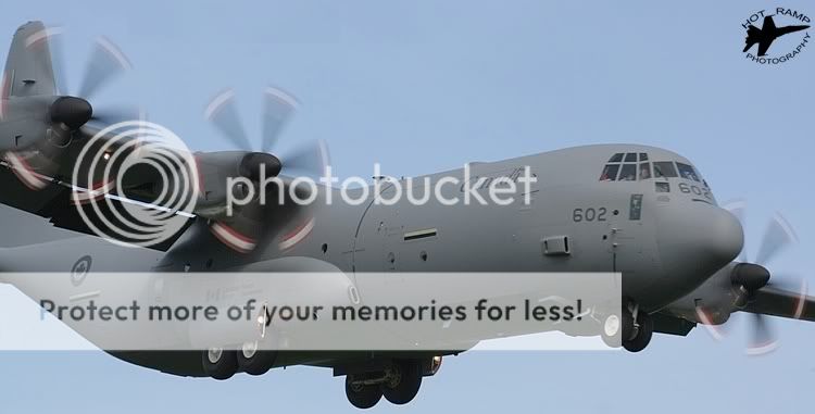 CC-130JHerculesLandingPatternwPr-2.jpg