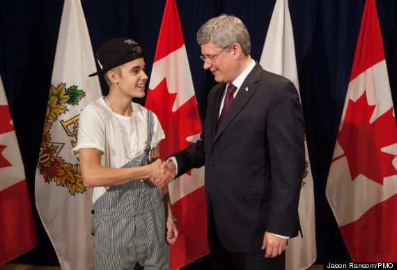 o-BIEBER-JUBILEE-MEDAL-HARPER-570.jpg