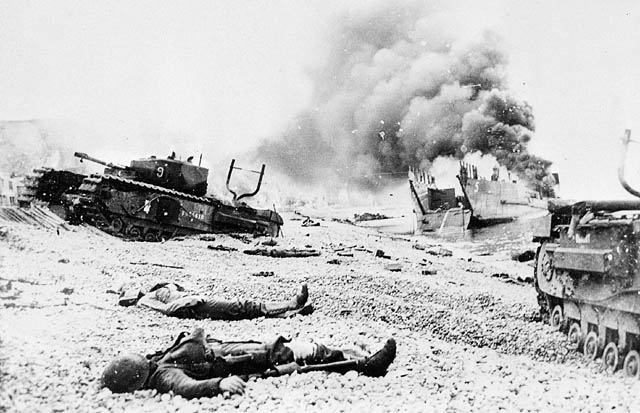 bodies_of_canadian_soldiers_-_dieppe_raid.jpg