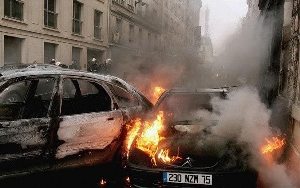 burning-car-large_trans_NvBQzQNjv4BqpJliwavx4coWFCaEkEsb3kvxIt-lGGWCWqwLa_RXJU8.jpg